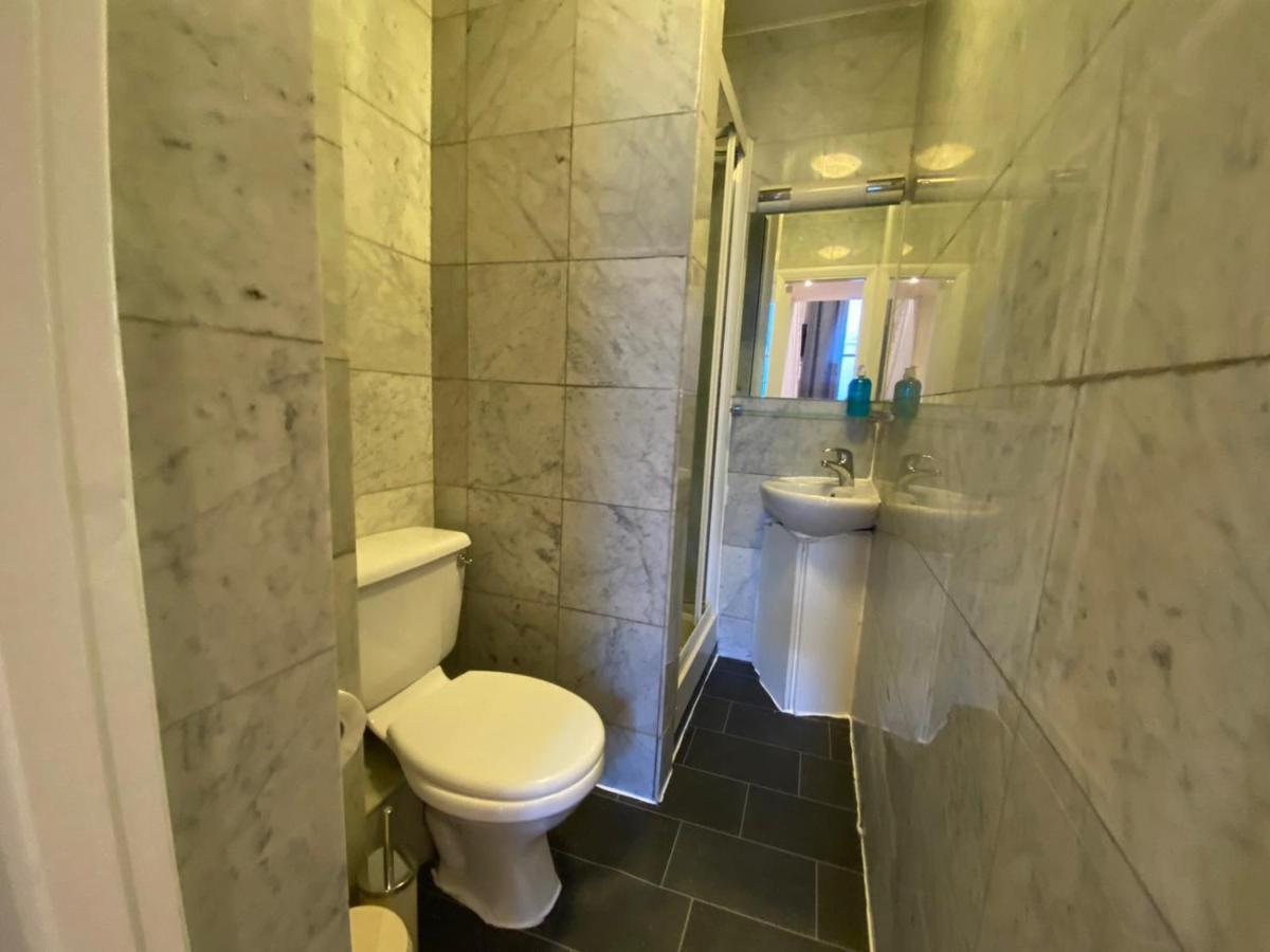 F5- Mezzanine Studio Fits 3 Near Paddington London Exterior photo